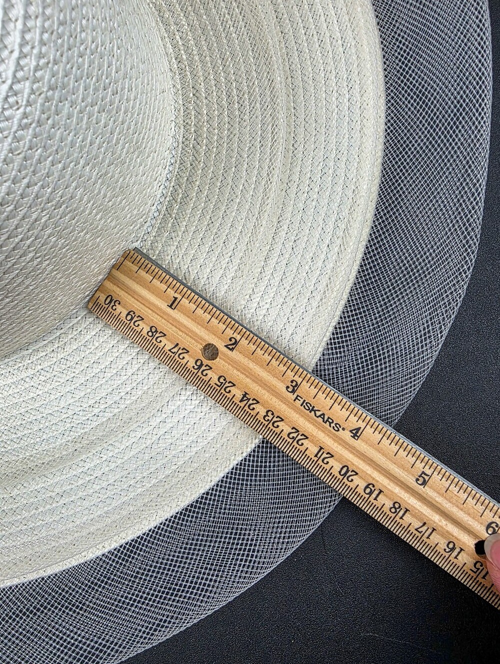 Cream-Colored Vintage Ladies' Tulle Straw Hat One Size - Picture 10 of 10